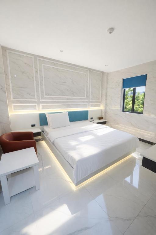 Hotel 168